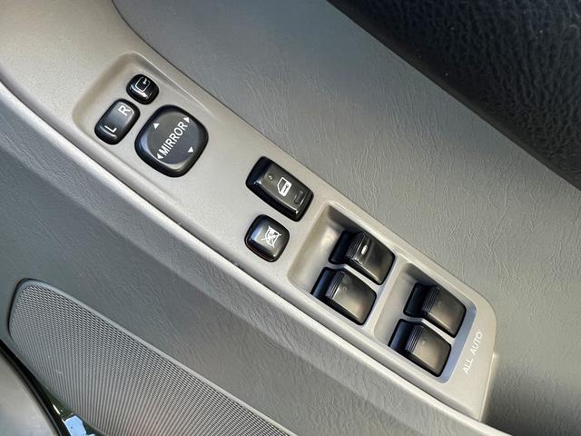 ハイラックスサーフ ＳＳＲ－Ｘ☆リフトアップ☆サイドステップ☆ＥＴＣ☆試乗ＯＫ☆　切り換え４ＷＤ☆デフロック☆リフトアップ☆バンパーガード☆サイドステップ☆ルーフキャリア☆テールガード☆ＦＵＥＬ１７ＡＷ☆ＥＴＣ☆オートエアコン☆バックカメラ☆オートライト☆走行１０．６万Ｋ☆試乗ＯＫ（14枚目）