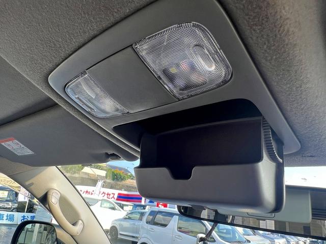 ハイラックスサーフ ＳＳＲ－Ｘ☆リフトアップ☆サイドステップ☆ＥＴＣ☆試乗ＯＫ☆　切り換え４ＷＤ☆デフロック☆リフトアップ☆バンパーガード☆サイドステップ☆ルーフキャリア☆テールガード☆ＦＵＥＬ１７ＡＷ☆ＥＴＣ☆オートエアコン☆バックカメラ☆オートライト☆走行１０．６万Ｋ☆試乗ＯＫ（18枚目）