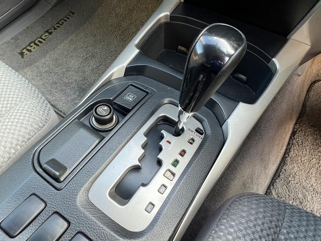 ハイラックスサーフ ＳＳＲ－Ｘ☆リフトアップ☆サイドステップ☆ＥＴＣ☆試乗ＯＫ☆　切り換え４ＷＤ☆デフロック☆リフトアップ☆バンパーガード☆サイドステップ☆ルーフキャリア☆テールガード☆ＦＵＥＬ１７ＡＷ☆ＥＴＣ☆オートエアコン☆バックカメラ☆オートライト☆走行１０．６万Ｋ☆試乗ＯＫ（27枚目）