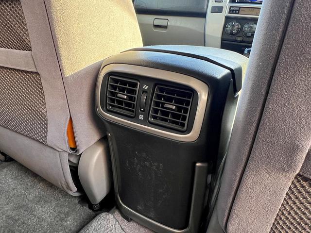 ハイラックスサーフ ＳＳＲ－Ｘ☆リフトアップ☆サイドステップ☆ＥＴＣ☆試乗ＯＫ☆　切り換え４ＷＤ☆デフロック☆リフトアップ☆バンパーガード☆サイドステップ☆ルーフキャリア☆テールガード☆ＦＵＥＬ１７ＡＷ☆ＥＴＣ☆オートエアコン☆バックカメラ☆オートライト☆走行１０．６万Ｋ☆試乗ＯＫ（28枚目）