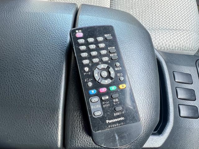 ハイラックスサーフ ＳＳＲ－Ｘ☆リフトアップ☆サイドステップ☆ＥＴＣ☆試乗ＯＫ☆　切り換え４ＷＤ☆デフロック☆リフトアップ☆バンパーガード☆サイドステップ☆ルーフキャリア☆テールガード☆ＦＵＥＬ１７ＡＷ☆ＥＴＣ☆オートエアコン☆バックカメラ☆オートライト☆走行１０．６万Ｋ☆試乗ＯＫ（32枚目）