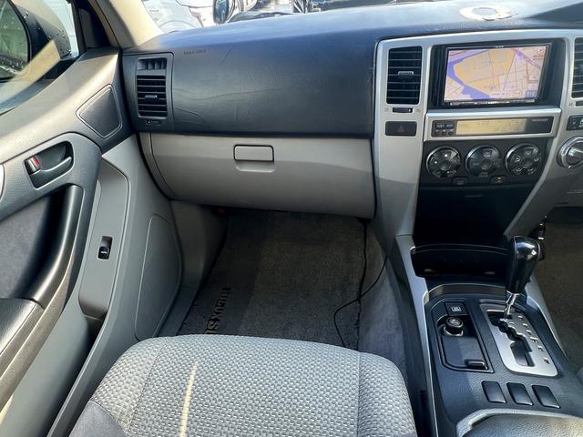 ハイラックスサーフ ＳＳＲ－Ｘ☆リフトアップ☆サイドステップ☆ＥＴＣ☆試乗ＯＫ☆　切り換え４ＷＤ☆デフロック☆リフトアップ☆バンパーガード☆サイドステップ☆ルーフキャリア☆テールガード☆ＦＵＥＬ１７ＡＷ☆ＥＴＣ☆オートエアコン☆バックカメラ☆オートライト☆走行１０．６万Ｋ☆試乗ＯＫ（72枚目）