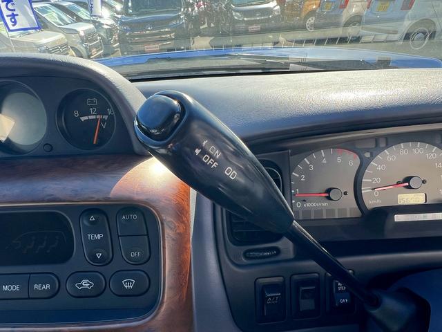 デリカスペースギア ロング スーパーエクシード☆メモリーナビ☆ETC☆試乗OK☆ ディーゼルターボ☆切替4WD☆クリスタルライトルーフ☆オートステップ☆メモリーナビ☆バックカメラ☆キーレス☆ETC☆JAOSカンガルーバー☆リアラダー☆オートエアコン☆オープンカントリー☆試乗OK(25枚目)