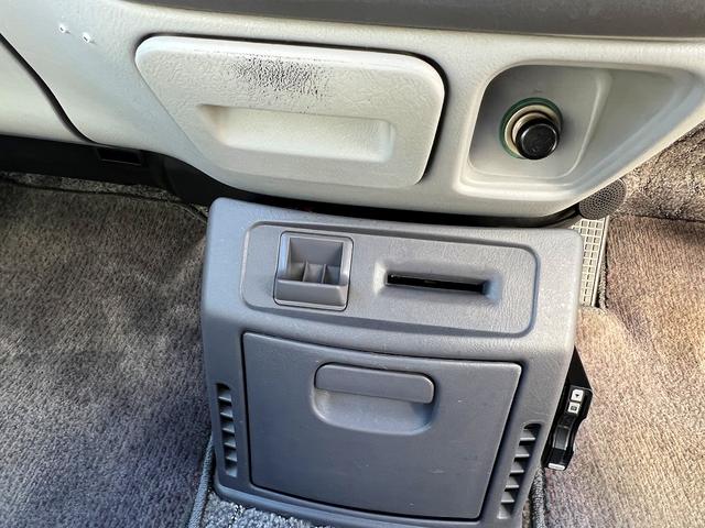 デリカスペースギア ロング スーパーエクシード☆メモリーナビ☆ETC☆試乗OK☆ ディーゼルターボ☆切替4WD☆クリスタルライトルーフ☆オートステップ☆メモリーナビ☆バックカメラ☆キーレス☆ETC☆JAOSカンガルーバー☆リアラダー☆オートエアコン☆オープンカントリー☆試乗OK(34枚目)