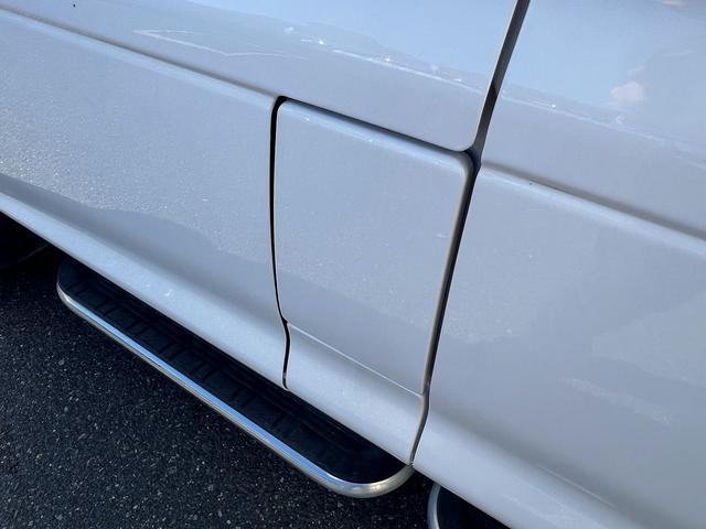 デリカスペースギア ロング スーパーエクシード☆メモリーナビ☆ETC☆試乗OK☆ ディーゼルターボ☆切替4WD☆クリスタルライトルーフ☆オートステップ☆メモリーナビ☆バックカメラ☆キーレス☆ETC☆JAOSカンガルーバー☆リアラダー☆オートエアコン☆オープンカントリー☆試乗OK(47枚目)