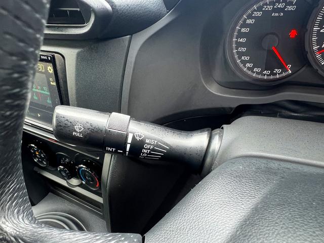 ８６ Ｇ☆ディスプレイオーディオ☆前後ドラレコ☆ＥＴＣ☆試乗ＯＫ☆　ディスプレイオーディオ☆バックカメラ☆１８ＡＷ☆キーレス☆ＨＩＤライト☆ヘッドライトレベライザー☆ＥＴＣ☆前後ドライブレコーダー☆電動格納ミラー☆エアバッグ☆ＡＢＳ☆走行２．９万Ｋ☆試乗ＯＫ（5枚目）