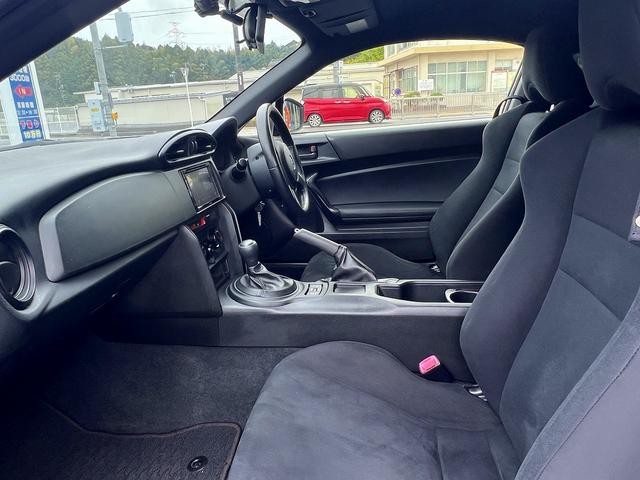 ８６ Ｇ☆ディスプレイオーディオ☆前後ドラレコ☆ＥＴＣ☆試乗ＯＫ☆　ディスプレイオーディオ☆バックカメラ☆１８ＡＷ☆キーレス☆ＨＩＤライト☆ヘッドライトレベライザー☆ＥＴＣ☆前後ドライブレコーダー☆電動格納ミラー☆エアバッグ☆ＡＢＳ☆走行２．９万Ｋ☆試乗ＯＫ（69枚目）