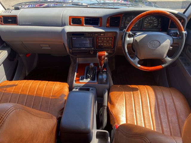 ランドクルーザー80 VXリミテッド☆5人乗り☆サンルーフ☆リフトUP☆試乗OK☆ 4WD☆1ナンバー登録☆5人乗り☆リフトアップ☆MKW16AW☆オープンカントリー☆サイドステップ☆ガナドールマフラー☆サンルーフ☆革調シートカバー☆ナビ☆バックカメラ☆ETC☆クルーズコントロール☆(3枚目)