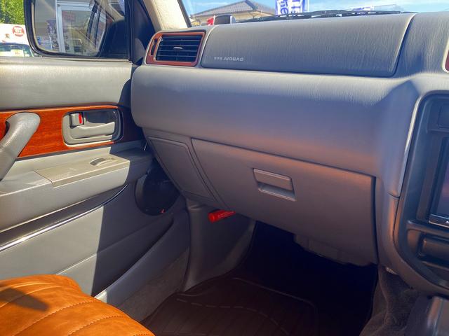 ランドクルーザー80 VXリミテッド☆5人乗り☆サンルーフ☆リフトUP☆試乗OK☆ 4WD☆1ナンバー登録☆5人乗り☆リフトアップ☆MKW16AW☆オープンカントリー☆サイドステップ☆ガナドールマフラー☆サンルーフ☆革調シートカバー☆ナビ☆バックカメラ☆ETC☆クルーズコントロール☆(13枚目)