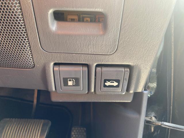 ランドクルーザー80 VXリミテッド☆5人乗り☆サンルーフ☆リフトUP☆試乗OK☆ 4WD☆1ナンバー登録☆5人乗り☆リフトアップ☆MKW16AW☆オープンカントリー☆サイドステップ☆ガナドールマフラー☆サンルーフ☆革調シートカバー☆ナビ☆バックカメラ☆ETC☆クルーズコントロール☆(15枚目)