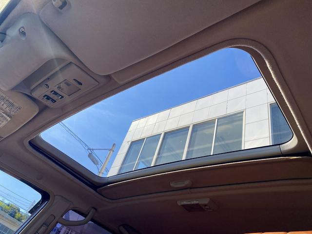 ランドクルーザー80 VXリミテッド☆5人乗り☆サンルーフ☆リフトUP☆試乗OK☆ 4WD☆1ナンバー登録☆5人乗り☆リフトアップ☆MKW16AW☆オープンカントリー☆サイドステップ☆ガナドールマフラー☆サンルーフ☆革調シートカバー☆ナビ☆バックカメラ☆ETC☆クルーズコントロール☆(21枚目)