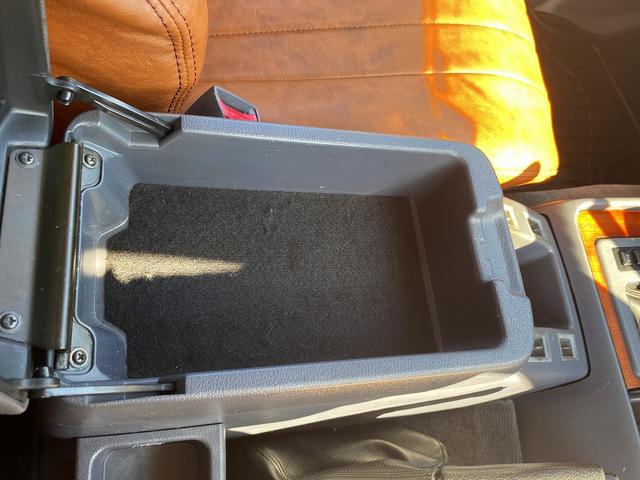 ランドクルーザー80 VXリミテッド☆5人乗り☆サンルーフ☆リフトUP☆試乗OK☆ 4WD☆1ナンバー登録☆5人乗り☆リフトアップ☆MKW16AW☆オープンカントリー☆サイドステップ☆ガナドールマフラー☆サンルーフ☆革調シートカバー☆ナビ☆バックカメラ☆ETC☆クルーズコントロール☆(25枚目)