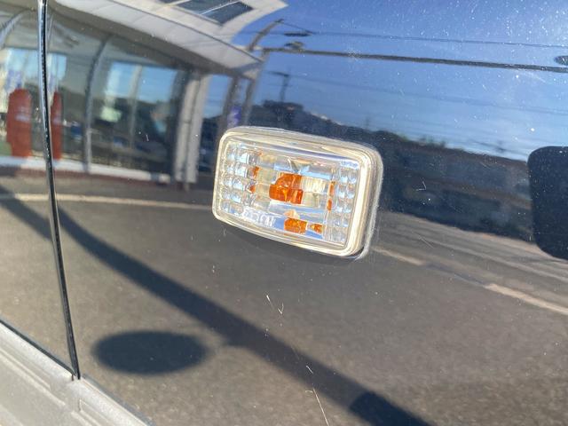 ランドクルーザー80 VXリミテッド☆5人乗り☆サンルーフ☆リフトUP☆試乗OK☆ 4WD☆1ナンバー登録☆5人乗り☆リフトアップ☆MKW16AW☆オープンカントリー☆サイドステップ☆ガナドールマフラー☆サンルーフ☆革調シートカバー☆ナビ☆バックカメラ☆ETC☆クルーズコントロール☆(43枚目)