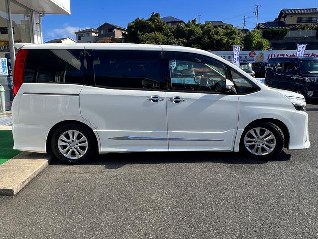 ヴォクシー ZS 煌III☆純正9インチナビ☆両側パワスラ☆試乗OK☆ 4WD☆純正9インチナビ☆フリップダウンモニター☆バックカメラ☆両側パワースライドドア☆革調シートカバー☆車高調☆LEDライト☆セーフティセンス☆スマートキー☆アイドリングストップ☆ETC☆試乗OK(52枚目)