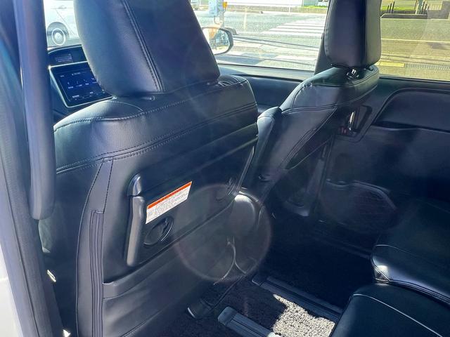 ヴォクシー ZS 煌III☆純正9インチナビ☆両側パワスラ☆試乗OK☆ 4WD☆純正9インチナビ☆フリップダウンモニター☆バックカメラ☆両側パワースライドドア☆革調シートカバー☆車高調☆LEDライト☆セーフティセンス☆スマートキー☆アイドリングストップ☆ETC☆試乗OK(63枚目)