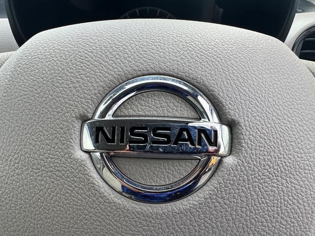 デイズ J☆SDナビ☆ヘッドライトレベライザー☆キーレス☆試乗OK☆ SDナビTV☆キーレスエントリー☆ETC☆ヘッドライトレベライザー☆ベンチシート☆アームレスト☆電動格納ミラー☆フロアマット☆ドアバイザー☆プライバシーガラス☆Wエアバッグ☆走行0.7万K☆試乗OK(6枚目)