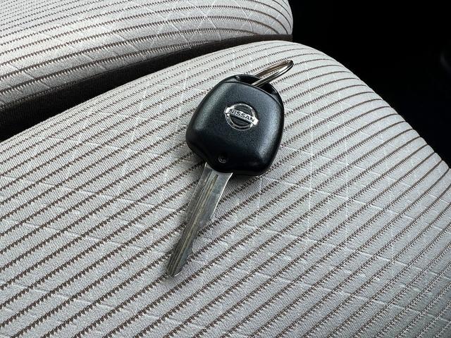 デイズ J☆SDナビ☆ヘッドライトレベライザー☆キーレス☆試乗OK☆ SDナビTV☆キーレスエントリー☆ETC☆ヘッドライトレベライザー☆ベンチシート☆アームレスト☆電動格納ミラー☆フロアマット☆ドアバイザー☆プライバシーガラス☆Wエアバッグ☆走行0.7万K☆試乗OK(35枚目)