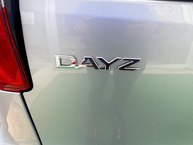 デイズ J☆SDナビ☆ヘッドライトレベライザー☆キーレス☆試乗OK☆ SDナビTV☆キーレスエントリー☆ETC☆ヘッドライトレベライザー☆ベンチシート☆アームレスト☆電動格納ミラー☆フロアマット☆ドアバイザー☆プライバシーガラス☆Wエアバッグ☆走行0.7万K☆試乗OK(45枚目)