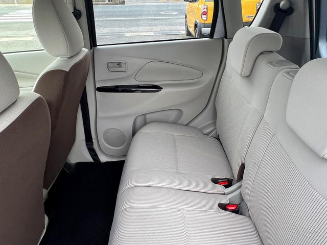 デイズ J☆SDナビ☆ヘッドライトレベライザー☆キーレス☆試乗OK☆ SDナビTV☆キーレスエントリー☆ETC☆ヘッドライトレベライザー☆ベンチシート☆アームレスト☆電動格納ミラー☆フロアマット☆ドアバイザー☆プライバシーガラス☆Wエアバッグ☆走行0.7万K☆試乗OK(62枚目)