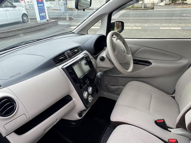 デイズ J☆SDナビ☆ヘッドライトレベライザー☆キーレス☆試乗OK☆ SDナビTV☆キーレスエントリー☆ETC☆ヘッドライトレベライザー☆ベンチシート☆アームレスト☆電動格納ミラー☆フロアマット☆ドアバイザー☆プライバシーガラス☆Wエアバッグ☆走行0.7万K☆試乗OK(69枚目)