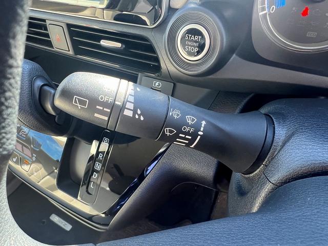 デイズ X☆4WD☆ナビ☆アラウンドビューモニター☆試乗OK☆ 4WD☆ナビTV☆アラウンンドビューモニター☆エマージェンシーブレーキ☆インテリキー☆オートエアコン☆前席シートヒーター☆アイドリングストップ☆14AW☆電動格納ミラー☆走行2.5万K☆試乗OK(5枚目)