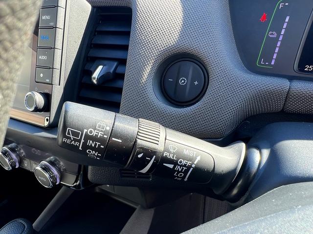 フィット e:HEVクロスター☆1オーナー☆9インチナビ☆試乗OK☆ ワンオーナー☆純正9インチナビ☆バックカメラ☆ブラックルーフ☆LEDオートライト☆スマートキー☆ETC☆16AW☆電子パーキング☆ホンダセンシング☆アダプティブクルーズC☆オートハイビーム☆試乗OK(5枚目)