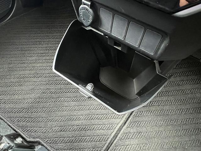 ルーミー カスタムG S☆ナビ☆Bカメラ☆両側パワスラ☆試乗OK☆ ナビTV☆バックカメラ☆両側パワースライドドア☆LEDライト☆スマートキー☆プッシュスタート☆オートエアコン☆前後ドラレコ☆ETC☆スマートアシスト☆クルーズコントロール☆走行5.4万K☆試乗OK(34枚目)