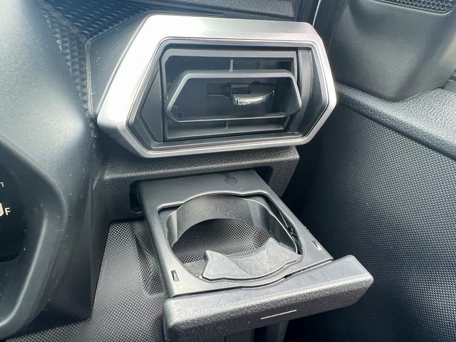 ロッキー プレミアムG HEV☆ディスプレイオーディオ☆試乗OK☆ ディスプレイオーディオ☆バックカメラ☆ハーフレザーシート☆前席シートヒーター☆LEDオートライト☆17AW☆スマートアシスト☆レーダークルーズC☆S-PDL☆電子パーキング☆電動格納ミラー☆試乗OK(18枚目)