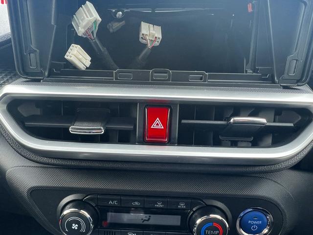 ロッキー プレミアムG HEV☆ディスプレイオーディオ☆試乗OK☆ ディスプレイオーディオ☆バックカメラ☆ハーフレザーシート☆前席シートヒーター☆LEDオートライト☆17AW☆スマートアシスト☆レーダークルーズC☆S-PDL☆電子パーキング☆電動格納ミラー☆試乗OK(22枚目)