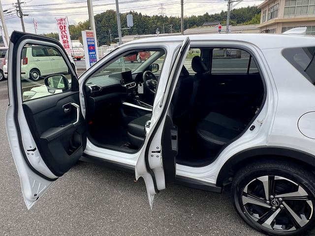 ロッキー プレミアムG HEV☆ディスプレイオーディオ☆試乗OK☆ ディスプレイオーディオ☆バックカメラ☆ハーフレザーシート☆前席シートヒーター☆LEDオートライト☆17AW☆スマートアシスト☆レーダークルーズC☆S-PDL☆電子パーキング☆電動格納ミラー☆試乗OK(37枚目)