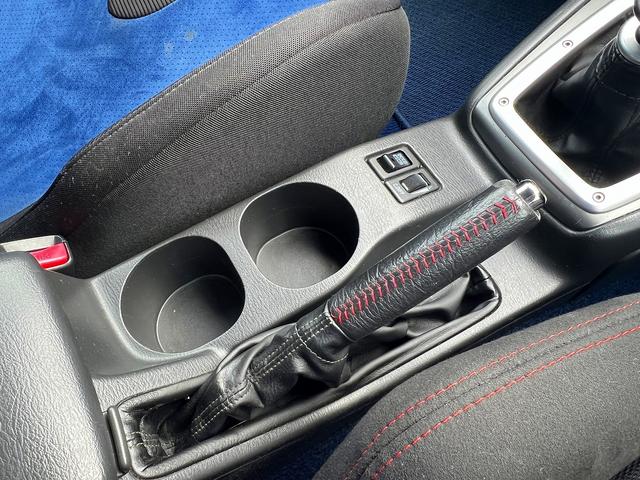 ＤＣＣＤ☆運転席レカロシート☆ＴＥＩＮ車高調☆ブレンボ☆ＨＩＤ☆柿本改マフラー☆ターボタイマー☆モモ製ステアリング☆タイベル交換済み☆キーレス☆ＥＴＣ☆メモリーナビ☆Ｉ／Ｃスプレー☆純正１７ＡＷ☆