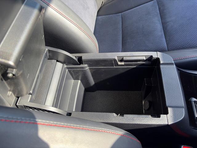 ハリアー エレガンス☆4WD☆エアロ☆9インチナビ☆Bカメラ☆試乗OK ワンオーナー☆4WD☆純正9インチナビ☆バックカメラ☆サンルーフ☆エアロ☆ハーフレザー☆LEDオートライト☆スマートキー☆セーフティセンス☆レーダークルーズ☆ETC☆18AW☆走行2.6万K☆試乗OK(26枚目)