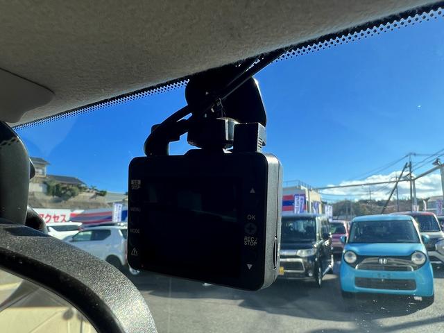 キューブ １５Ｘ　Ｖセレクション☆純正ＳＤナビ☆純正エアロ☆試乗ＯＫ☆　純正ＳＤナビ☆バックカメラ☆純正エアロ☆１５ＡＷ☆インテリジェントキー☆プッシュスタート☆アイドリングストップ☆ビルトインＥＴＣ☆前後ドライブレコーダー☆リアスライドシート☆走行４．９万Ｋ☆試乗ＯＫ（19枚目）