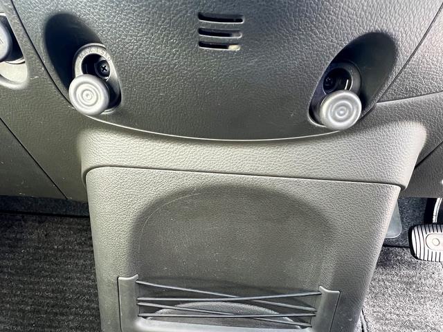 キューブ １５Ｘ　Ｖセレクション☆純正ＳＤナビ☆純正エアロ☆試乗ＯＫ☆　純正ＳＤナビ☆バックカメラ☆純正エアロ☆１５ＡＷ☆インテリジェントキー☆プッシュスタート☆アイドリングストップ☆ビルトインＥＴＣ☆前後ドライブレコーダー☆リアスライドシート☆走行４．９万Ｋ☆試乗ＯＫ（31枚目）