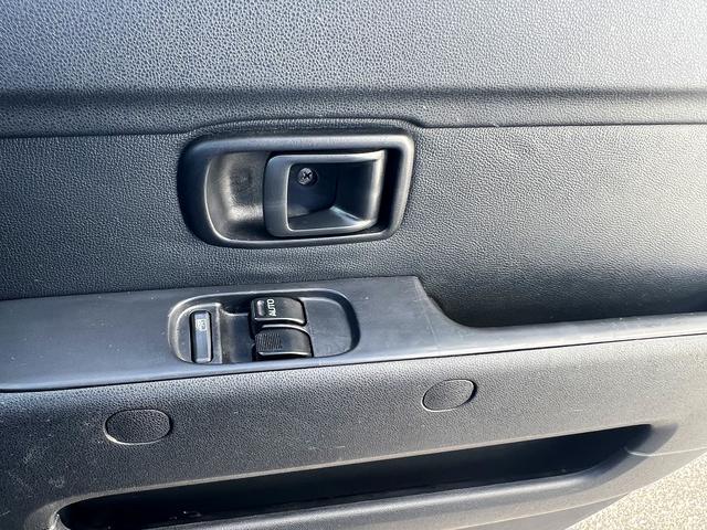 ハイゼットカーゴ クルーズターボＳＡＩＩＩ☆切替４ＷＤ☆キーレス☆試乗ＯＫ☆　切替４ＷＤ☆５速マニュアル☆スマートアシスト３☆純正メモリーナビ☆キーレス☆ＬＥＤオートライト☆ＬＥＤフォグ☆エコアイドル☆ヘッドシェルフ☆電格ミラー☆オートハイビーム☆ライトレベライザー☆試乗ＯＫ（33枚目）