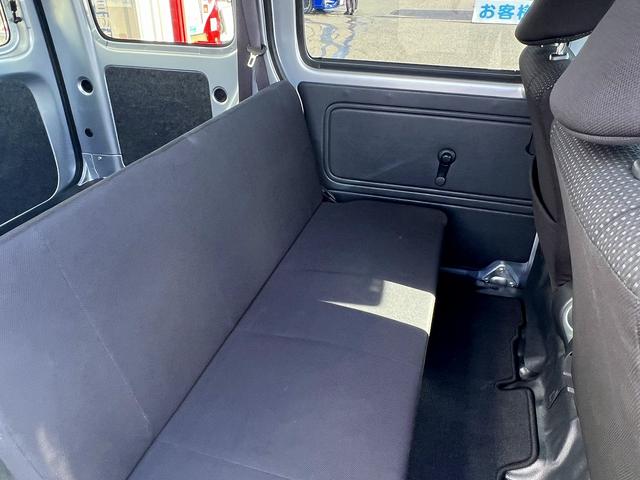 ハイゼットカーゴ クルーズターボＳＡＩＩＩ☆切替４ＷＤ☆キーレス☆試乗ＯＫ☆　切替４ＷＤ☆５速マニュアル☆スマートアシスト３☆純正メモリーナビ☆キーレス☆ＬＥＤオートライト☆ＬＥＤフォグ☆エコアイドル☆ヘッドシェルフ☆電格ミラー☆オートハイビーム☆ライトレベライザー☆試乗ＯＫ（62枚目）