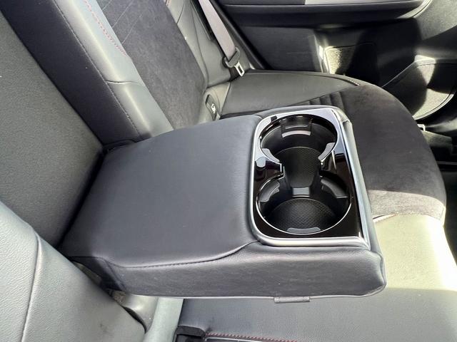 レヴォーグ １．６ＳＴＩスポーツアイサイト　ブラックセレクション　ワンオーナー☆９インチナビ☆サイド＆バックカメラ☆レカロ製ハーフレザーシート☆シートヒーター☆パワーシート☆ＬＥＤライト☆デジタルインナーミラー☆アイサイト☆ＢＳＭ☆１８ＡＷ☆走行４．９万Ｋ☆試乗ＯＫ（17枚目）