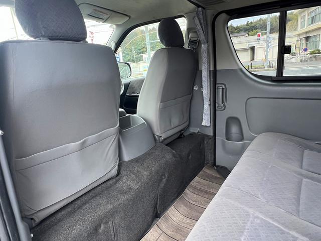 レジアスエースバン ロングスーパーＧＬ☆４ＷＤ☆ベッドキット☆ナビ☆☆試乗ＯＫ☆　４ＷＤターボ☆ベッドキット☆リアヒーター＆クーラー☆オートライト☆純正フルセグナビ☆キーレス☆イージークローザー☆オートライト☆電動格納ミラー☆Ｗエアバッグ☆ＡＢＳ☆プライバシーガラス☆試乗ＯＫ（68枚目）