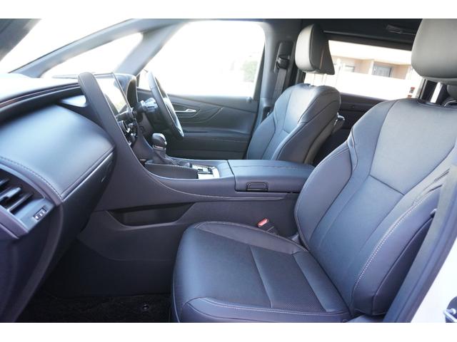 アルファード Ｚ　登録未使用車　モデリスタエアロ／１４インチディスプレイ／左右独立ムーンルーフ／ユニバーサルステップ／ヘッドアップディスプレイ／デジタルインナーミラー／フロアマット（ロイヤル）／アドバンストパーク（26枚目）