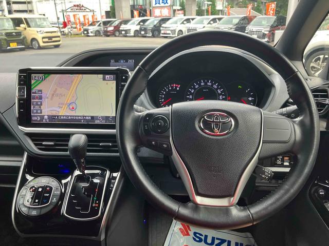 ヴォクシー ZS 煌II 11インチアルパインナビ フリップダウンモニター バックカメラ ETC 社外エアロ デジタルインナーミラー 19インチ社外ホイール インテリジェントクリアランスソナー トヨタセーフティーセンス(2枚目)