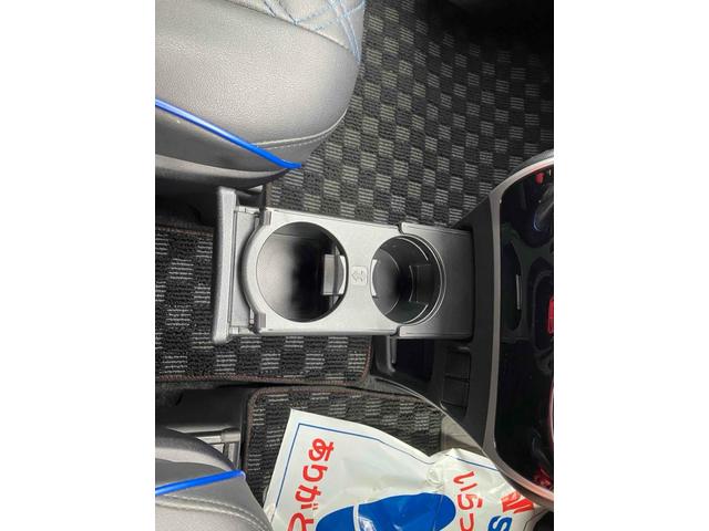 ヴォクシー ZS 煌II 11インチアルパインナビ フリップダウンモニター バックカメラ ETC 社外エアロ デジタルインナーミラー 19インチ社外ホイール インテリジェントクリアランスソナー トヨタセーフティーセンス(11枚目)