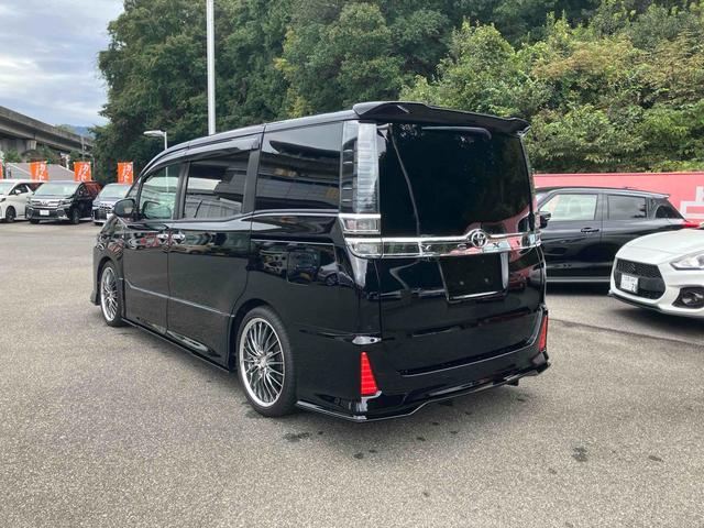 ヴォクシー ZS 煌II 11インチアルパインナビ フリップダウンモニター バックカメラ ETC 社外エアロ デジタルインナーミラー 19インチ社外ホイール インテリジェントクリアランスソナー トヨタセーフティーセンス(14枚目)