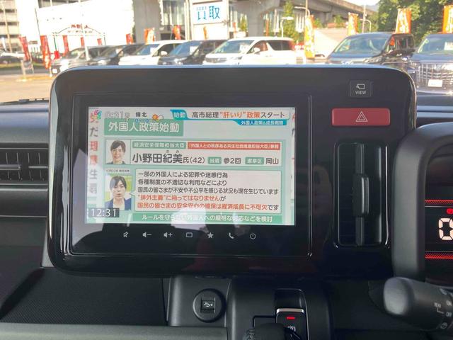 スペーシアギア ハイブリッドＸＺ　ターボ　純正９インチナビ　ＴＶ　全方位カメラ　両側電動スライドドア　レーダークルーズ　ステアリングヒーター　前席シートヒーター　サーキュレーター（3枚目）