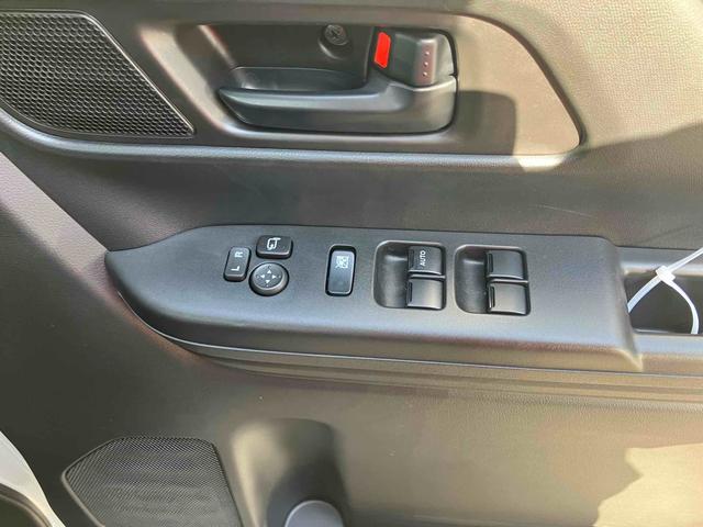 スペーシアギア ハイブリッドＸＺ　ターボ　純正９インチナビ　ＴＶ　全方位カメラ　両側電動スライドドア　レーダークルーズ　ステアリングヒーター　前席シートヒーター　サーキュレーター（11枚目）