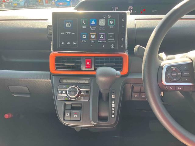 タント ファンクロス　両側電動スライドドア　９インチスマホ連携ディスプレイオーディオ　ＴＶ　衝突被害軽減システム　ＬＥＤヘッドランプ　スマートキー　アイドリングストップ　電動格納ミラー　シートヒーター（6枚目）
