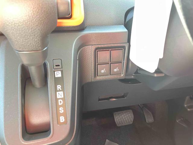 タント ファンクロス　両側電動スライドドア　９インチスマホ連携ディスプレイオーディオ　ＴＶ　衝突被害軽減システム　ＬＥＤヘッドランプ　スマートキー　アイドリングストップ　電動格納ミラー　シートヒーター（8枚目）