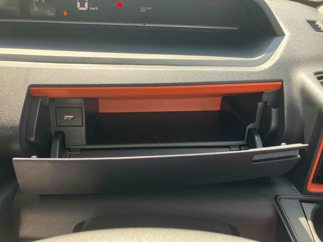 タント ファンクロス　両側電動スライドドア　９インチスマホ連携ディスプレイオーディオ　ＴＶ　衝突被害軽減システム　ＬＥＤヘッドランプ　スマートキー　アイドリングストップ　電動格納ミラー　シートヒーター（9枚目）