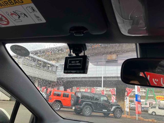 �h���C�u���R�[�_�[������f���Ɖ������L�^���Ă����h���C�u���R�[�_�[�́A���̂̍ۂɊm���ȏ؋��\�͂𔭊����Ă���܂��B