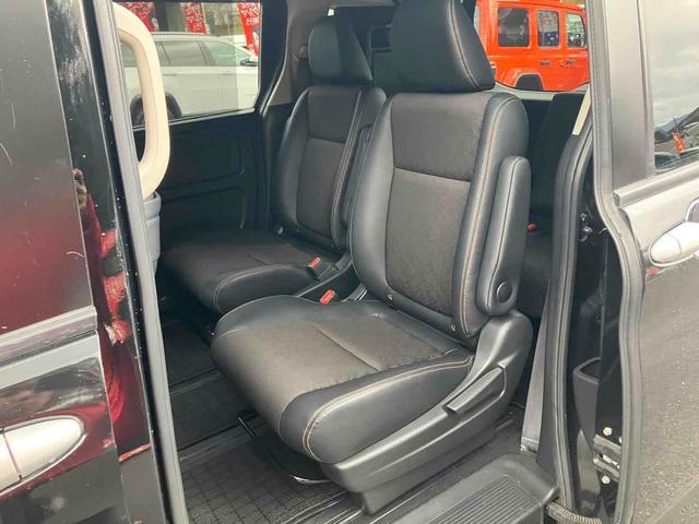 フリードハイブリッド ハイブリッド・クロスターホンダセンシング ETC バックカメラ ナビ TV オートクルーズコントロール レーンアシスト 衝突被害軽減システム 両側電動スライドドア LEDヘッドランプ スマートキー 電動格納ミラー シートヒーター 3列シート(14枚目)