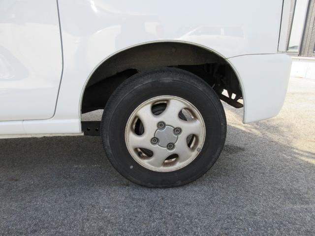 サンバーバン ＶＢ　２シーター　４ＷＤ　５ＭＴ　集中ドアロック　ステレオ　エアコン　パワステ（23枚目）